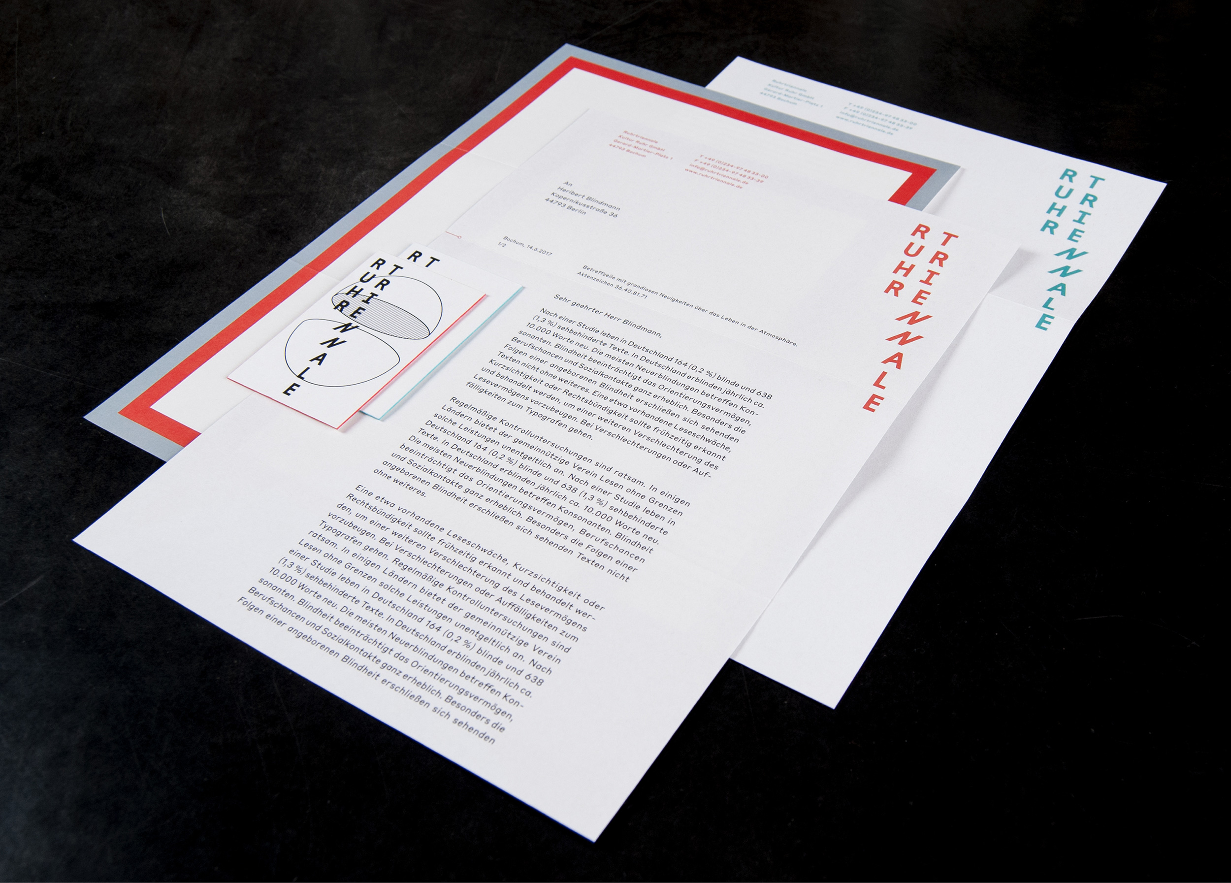 <a href='https://www.sichtvermerk.com/arbeiten/corporate-design-und-ausstellungen/ruhrtriennale/'>Weitere Bilder zum Corporate Design der Ruhrtriennale<a/>