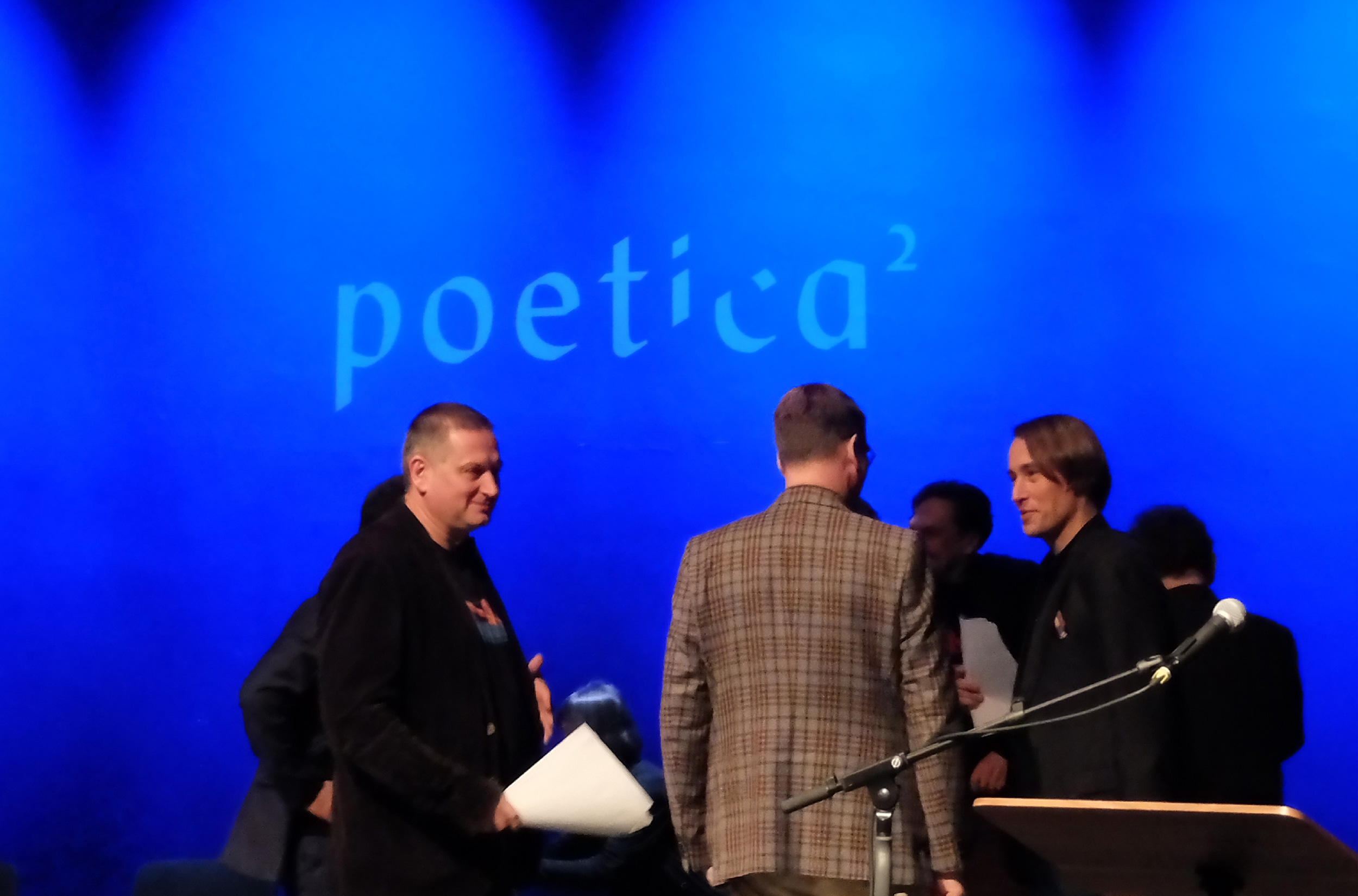 <a href='https://www.sichtvermerk.com/arbeiten/corporate-design-und-ausstellungen/poetica/'>› zum Corporate Design der Poetica<a/>